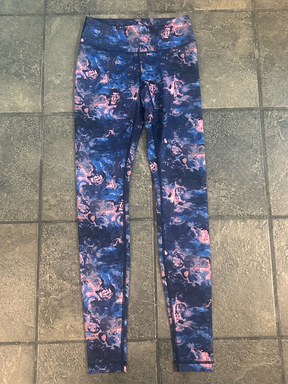 LULULEMON Energy Leggings W/ bra Moody Mirage Bark Berry Size 4 - Picture 5 of 9